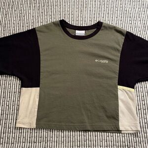 Columbia Olive and Black Crew Neck Shirt